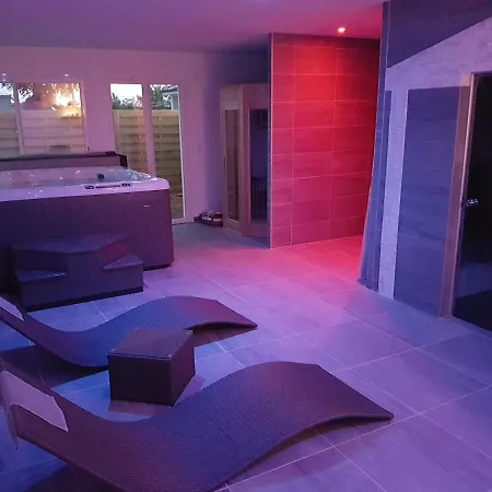 La Du Bien Etre - Jacuzzi Sauna Hammam Villa *