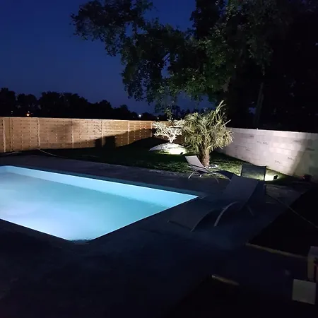La Du Bien - Jacuzzi Sauna Hammam * Saint-Étienne-de-Tulmont